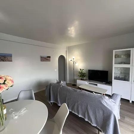 Triple A Location Rents Fast By Better Bookings Appartement Marbellac